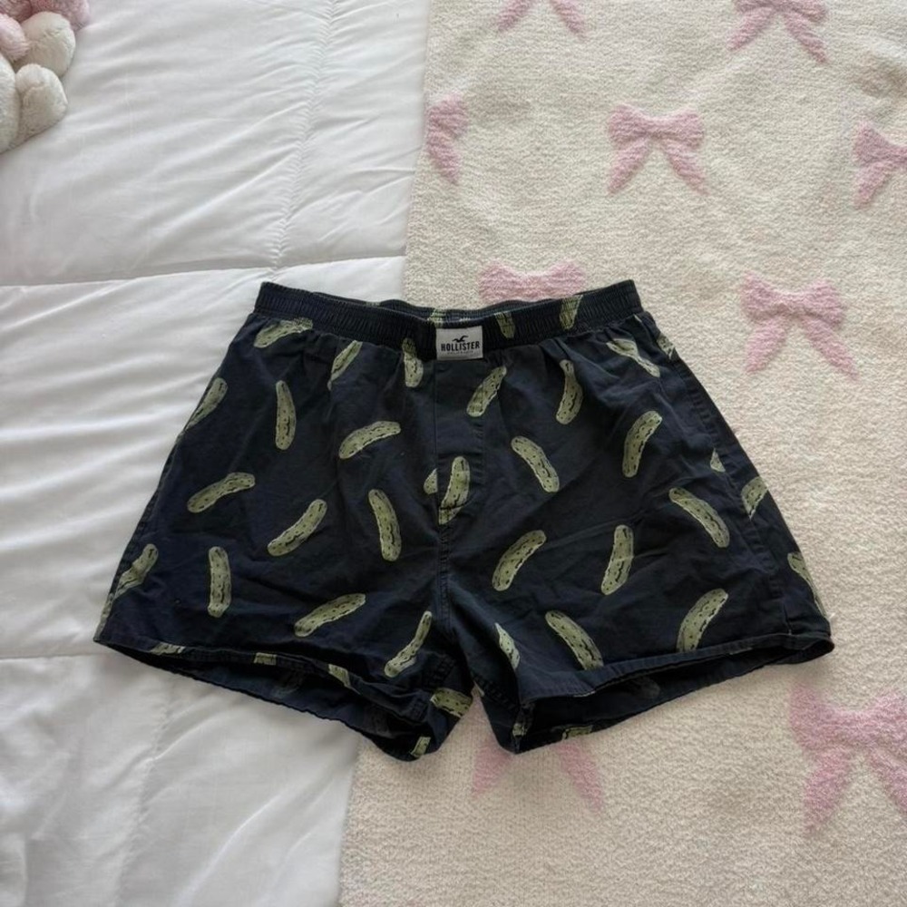 Hollister pickle shorts